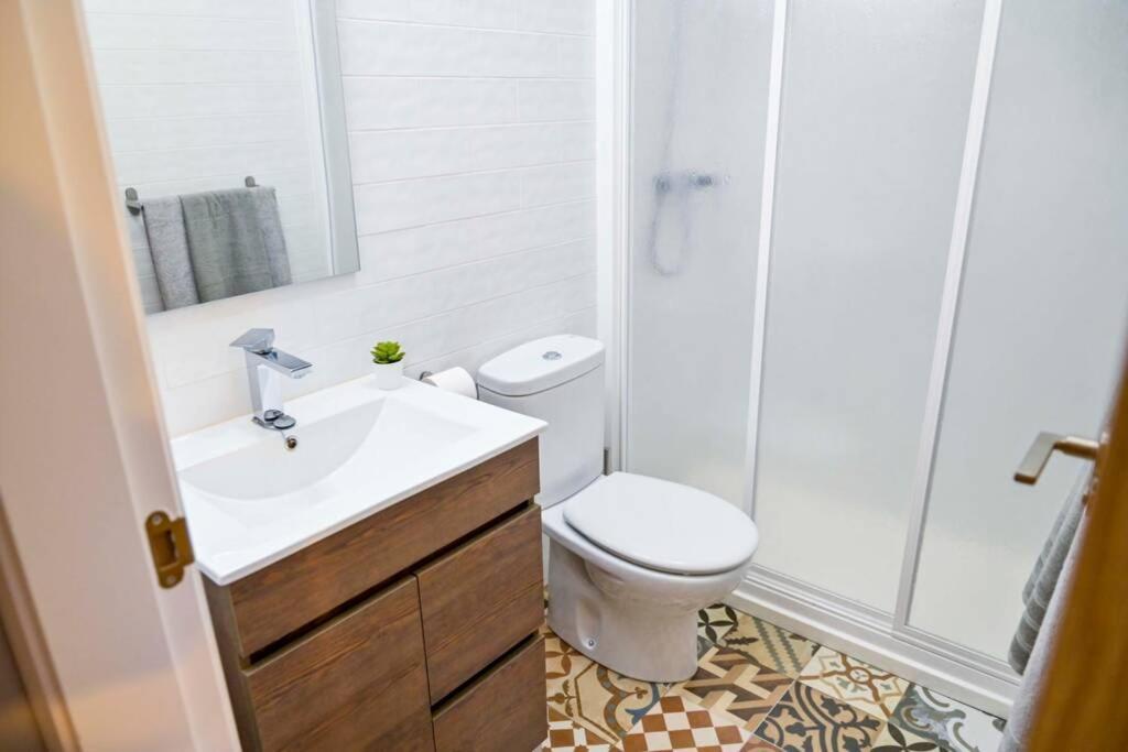 A - Apartamento Elegante Con Piscina Compartida Torrico Eksteriør billede